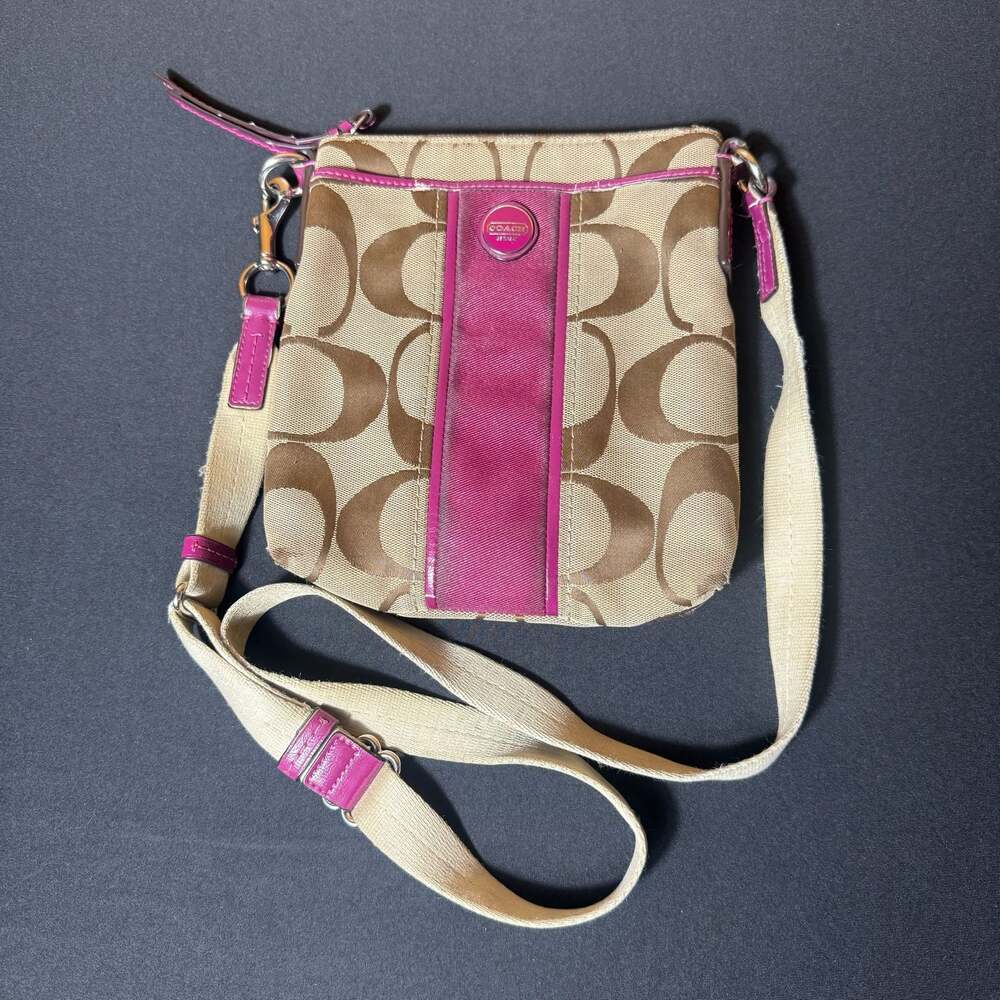 Vintage Y2K Coach Signature C Logo Crossbody Bag in Tan and Magenta